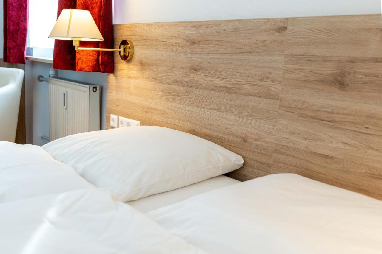 Hotel Am Roemerplatz 乌尔姆 外观 照片